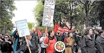  ?? ALICE CHICHE/GETTY-AFP ?? Protesters march in Quebec City on Thursday ahead of the two-day G-7 leaders’ summit.