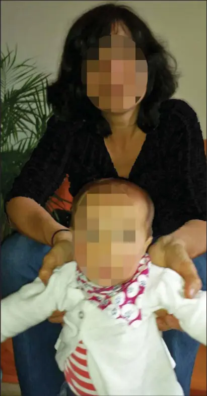  ??  ?? Separated on the orders of a British judge: ‘Rosanna’ and her baby daughter