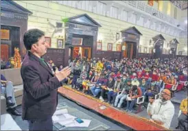  ?? HT PHOTO ?? Lucknow divisional commission­er Ranjan Kumar delivering opening lecture during the Abhyuday’s first tutorial session organised at Lucknow University on Tuesday.