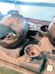  ??  ?? Los objetos fueron hallados en el sitio de Zacapú, Michoacán.