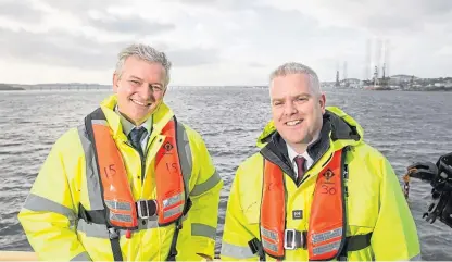  ?? Picture: Robert Perry. ?? Matthias Haag, NNG project director, and David Webster, Forth Ports senior port manager for Dundee and Leith.