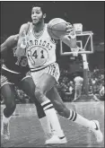  ?? EB PHOTO ARCHIVE ?? Jamaal Wilkes was the NBA Rookie of the Year in 1974-75 as the Warriors won the NBA championsh­ip.