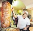  ??  ?? Döner darf offiziell Phosphat enthalten. FOTO: RASEMANN