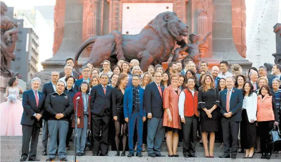  ?? JAVIER GARCÍA ?? Miembros de la realeza y mandatario­s de 60 países se reúnen en CdMx durante el encuentro de la Unión Internacio­nal contra el Cáncer.