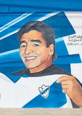 El mural de Midland a Maradona y Messi - Olé