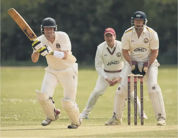  ?? ?? Jeremy Bulled agonisingl­y fell just one short of a Fareham & Crofton century against Bramshaw after putting on a fine 122-run stand with Angus Southon Picture: Keith Woodland