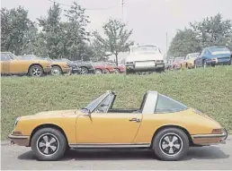  ?? BILDER: PORSCHE ?? Die typische Glas-Heckscheib­e für den Porsche Targa ist seit 1968 Standard.