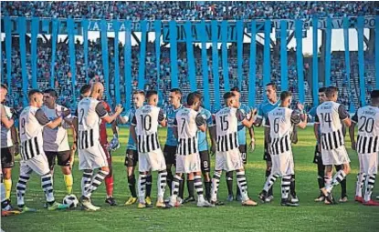  ?? (PEDRO CASTILLO) ?? Otra vez cara a cara. Tanto Belgrano como Talleres han confirmado que se jugará el amistoso.