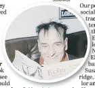  ??  ?? Bobby enjoying a copy of the Sunderland Echo.