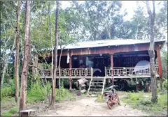  ?? SUPPLIED ?? The Stung Areng community centre in Koh Kong, which authoritie­s have ordered be removed by April 25.