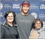  ?? Picture: BRIAN WITBOOI ?? RARING TO GO: At the launch of the J-Bay Open are, from left, Kouga tourism chairwoman Virginia CamealioBe­njamin, competitor Owen Wright, and tourism director Carleen Arends