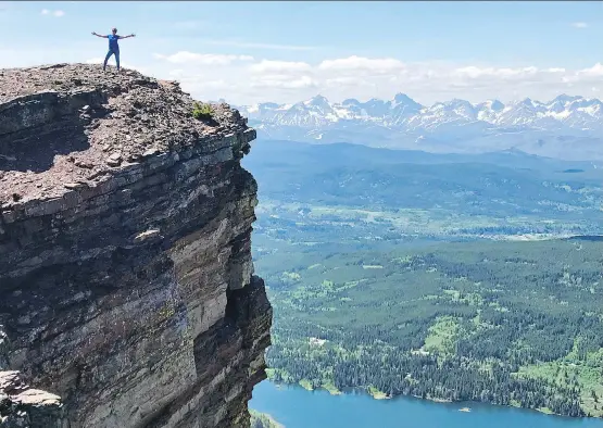  ?? KELSEY OLSEN ?? It’s a tough hike and scramble to the top of Table Mountain in Castle Wildland Provincial Park, but the views from the top are worth the effort.