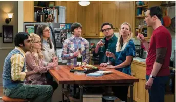  ?? (WARNER BROS) ?? Réunion dans la cuisine, saison 10: les acteurs Kunal Nayyar, Melissa Rauch, Mayim Bialik, Simon Helberg, Johnny Galecki, Kaley Cuoco et Jim Parsons.