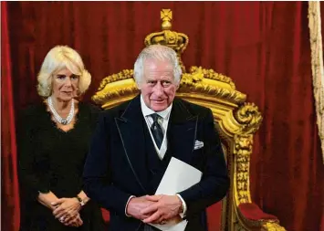  ?? Foto: Jonathan Brady, dpa ?? König Charles III. (hier mit seiner Gattin Camilla) wird Anfang Mai dieses Jahres gekrönt.