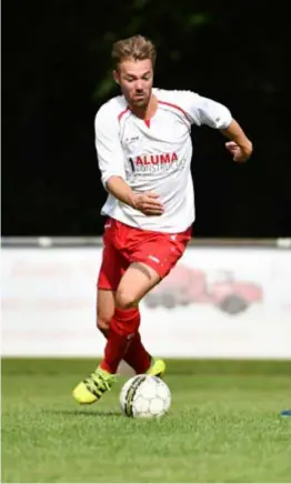  ?? FOTO SMB ?? Philippe Snelders: “Misschien sluit ik volgend seizoen aan bij een vriendenpl­oeg waar ik af en toe nog bij kan voetballen.”