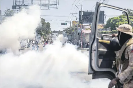  ??  ?? Mientras más manifestac­iones, más presión contra la prensa haitiana.