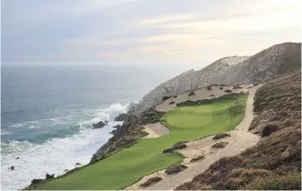  ??  ?? The stunning seaside 6th at Quivira is one of the world’s great par-3s.