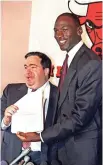  ??  ?? jerry krause y Michael Jordan