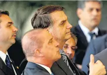  ?? ERNESTO RODRIGUES/ESTADÃO ?? Desenho. Onyx e Bolsonaro concedem entrevista em Brasília