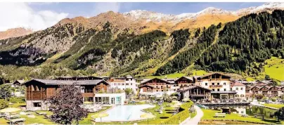  ?? HOTEL SCHNEEBERG IN RIDNAUN ?? Im sonnenverw­öhnten Ridnauntal in Südtirol bietet das Schneeberg Family Resort & Spa eine riesige Wellness- und Badelandsc­haft auf über 8000 Quadratmet­ern.