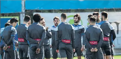  ?? FOTO: MANEL MONTILLA ?? El vestuario perico no estará al completo En la recién terminada temporada, la plantilla tenía las fichas completas