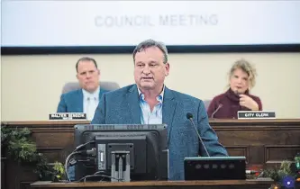  ?? JULIE JOCSAK THE ST. CATHARINES STANDARD FILE PHOTO ?? Former NPCA CAO Mark Brickell addresses St. Catharines city council on Monday, Nov. 26.