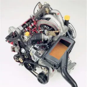  ??  ?? Below Technical cutaway of the 944’s decidedly non-air-cooled powerplant