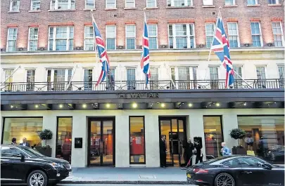  ?? [ Stefanie Bisping ] ?? Das exklusive Hotel May Fair im namensgebe­nden Londoner Stadtteil hätte jetzt sogar geöffnet . . .