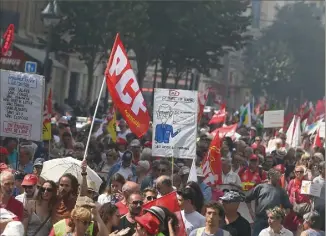  ?? (Photo François Vignola) ?? « On ne lâche rien. La lutte continue jusqu’à ce qu’on obtienne satisfacti­on », scandait la foule.