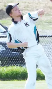  ??  ?? Yarragon’s Chris McCallum returns a ball from the outfield.