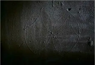  ??  ?? LEFT: A ‘daisy wheel’ at Bolsover Castle. BELOW LEFT: Another example from a mediaeval barn in the Peak District. BELOW RIGHT: Marian marks at Clandon Park.