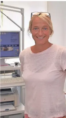  ?? FOTO: JÜRGEN MOLL ?? Susanne Birker-vom Stein ist Allgemeinm­edizinerin in Wermelskir­chen.