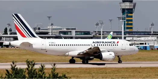  ?? ?? Air France pourrait retrouver la possibilit­é d’opérer vers Bordeaux depuis Orly. (Crédits : Reuters)