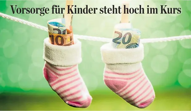  ??  ?? Die Kinder abzusicher­n ist für viele Eltern ein großes Ziel. Sieben von zehn Eltern wollen für ihren Nachwuchs einen finanziell­en Grundstein legen.