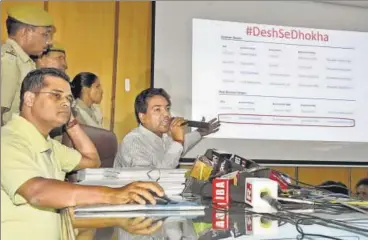  ?? SONU MEHTA/HT PHOTO ?? Sacked Delhi water minister Kapil Mishra addresses a press conference in New Delhi, on Sunday.