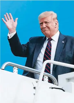  ??  ?? Donald Trump despegará desde la base militar de Andrews (Maryland) para su último vuelo a bordo del Air Force One.