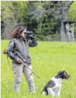  ?? FOTO: DPA ?? Jägerin Karolina Hirsch, Leiterin der Jagdschule.