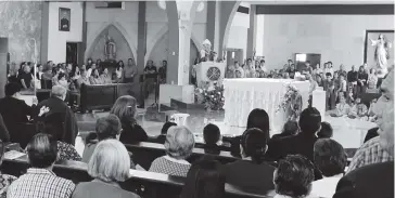  ?? FOTO: EL DEBATE ?? Una gran asistencia de católicos se registró en la misa a San José.