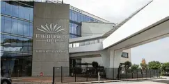  ?? Picture: Luba Lesolle/Gallo Images ?? The Randburg headquarte­rs of MultiChoic­e, which will now have to seek new opportunit­ies as it fends off Canal+.