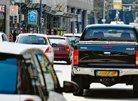  ?? Foto: Silvio Wyszengrad ?? Was kann Augsburg gegen den Klimawande­l tun? Ein Leser bemängelt, dass die Verkehrspo­litik der Stadt zu mehr statt weniger Abgasen führt.