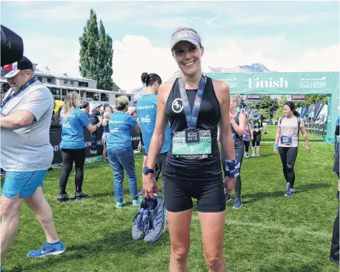  ?? PHOTOS: JOSHUA WALTON ?? Repeat champion . . . Britishrun­ner Hannah Oldroyd, of Christchur­ch, won the women’s title in the Queenstown Internatio­nal Marathon on Saturday.