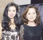  ??  ?? 2017 Ambassador­s for Life Jacqueline Michelle Lim and Carol Mercado.
