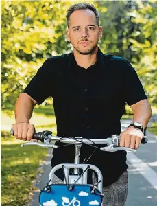  ?? Foto: Nextbike ?? Brusle vyměnil za řídítka V roce 2018 založil Tomáš Karpov (na snímku) spolu s Lukášem Luňákem českou franšízu Nextbike.