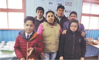  ??  ?? LA INICIATIVA DEL TRABAJO con niños con capacidade­s distintas partió hace 9 años en la Escuela Especial Solidaria.