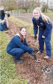  ?? ?? Year 1 & 2 Level 3 Animal Management students got involved with the planting – all are members of BCA's Conservati­on Club. Ref:134041-12