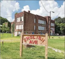  ?? CONTRIBUTE­D BY ATLANTA PRESERVATI­ON CENTER ?? The English Avenue Elementary School is one of the oldest public schools in Atlanta.