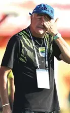  ?? ANGGER BONDAN/JAWA POS ?? PERSIAPAN: Pelatih Persib Mario Gomez meminta pasukannya tetap fit sepulang dari jeda Lebaran.