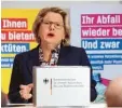  ?? Foto: Kumm, dpa ?? Ministerin Svenja Schulze präsentier­te ihren Fünf-Punkte-Plan.