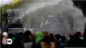  ??  ?? Thai police deployed water cannon to disperse anti-government protesters