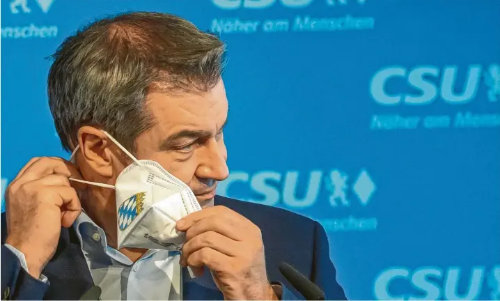  ?? Foto: Peter Kneffel, dpa ?? Seine Augen verraten ihn. Alles ist anders gekommen, als er es sich erdacht, erhofft, erträumt hat. Markus Söder am Dienstag, als er seine Niederlage im Rennen um die Kanzlerkan­didatur einräumt.